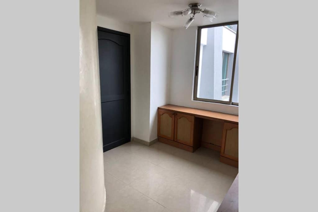 Apartamento Amoblado Con Excelente Ubicacion Pereira Ngoại thất bức ảnh