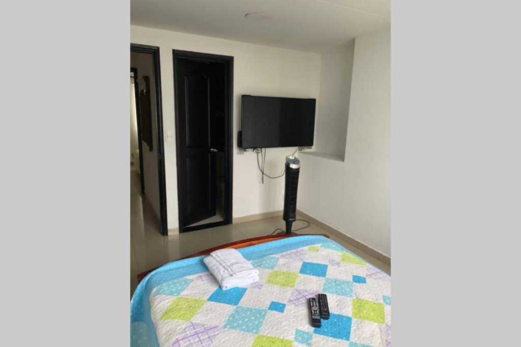 Apartamento Amoblado Con Excelente Ubicacion Pereira Ngoại thất bức ảnh