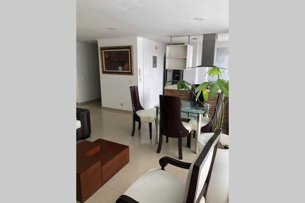 Apartamento Amoblado Con Excelente Ubicacion Pereira Ngoại thất bức ảnh